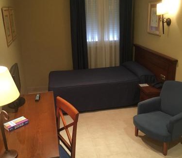 Los Palacios y Villafranca Hotel | Hotel Manolo Mayo