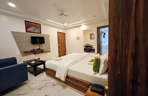 Deoghar Hotel | HOTEL MAA LAXMI PALACE