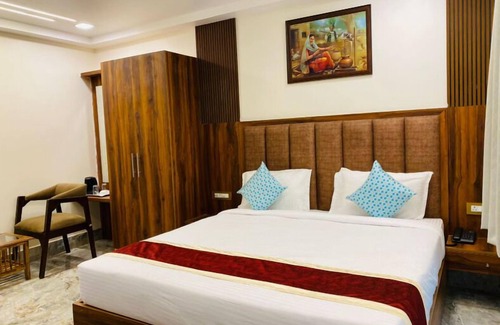 Deoghar Hotel | HOTEL MAA LAXMI PALACE