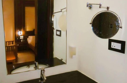 Manipal Hotel | Hotel Madhuvan Serai