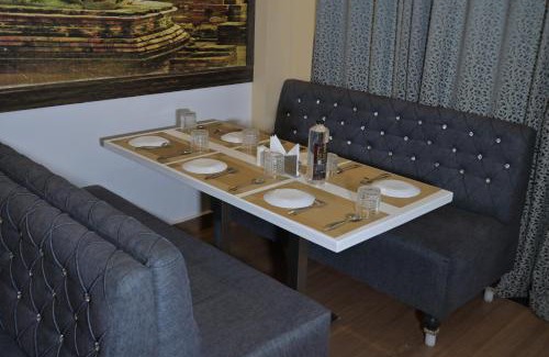 Barddhaman Hotel | Hotel Mahal