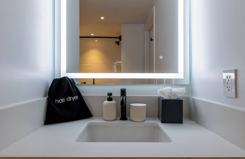 Downtown Long Beach Hotel | Hotel Mai Downtown Long Beach