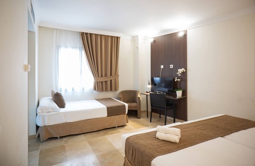 Torre del Mar Hotel | Hotel Mainake