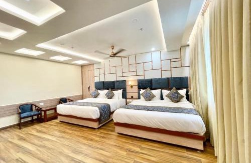 Kakarmatha Hotel | HOTEL MANTAVYA ! VARANASI होटल मंताव्या, ஹோட்டல் மந்தாவ்யா, హోటల్ మంటావ్యాFully Air-Conditioned hotel with wi-fi & Parking availability, near Kashi Vishwanath Temple, and Ganga ghat, Breakfast included, Best Hotel in Varanasi