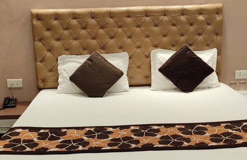 Lucknow Hotel | Hotel Maple Delite