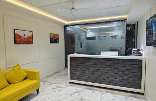 Bopal Hotel | HOTEl MAPLE LEAF