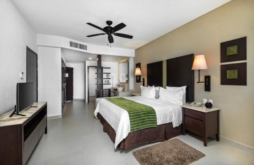 Puerto Morelos Resort | Hotel Marina El Cid Spa & Beach Resort - All Inclusive