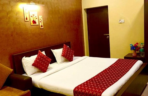 Puri Hotel | Hotel Maximilian Villa