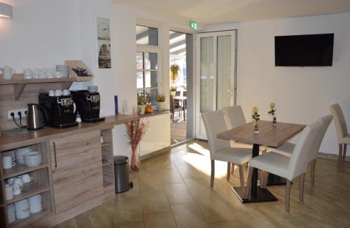 Waldshut-Tiengen Bed & Breakfast | Hotel Mezzero