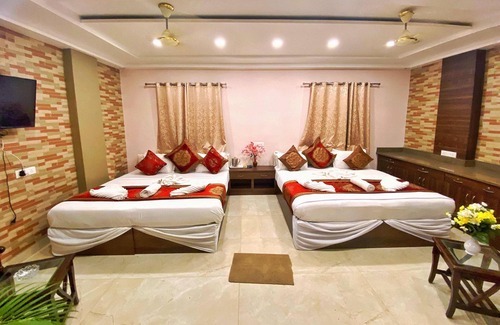 Varanasi Hotel | Hotel Midcity