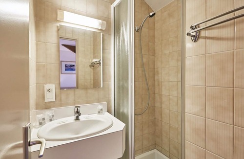 Cluses Hotel | Hotel National