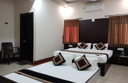 Dwarka Hotel | Hotel Nilay