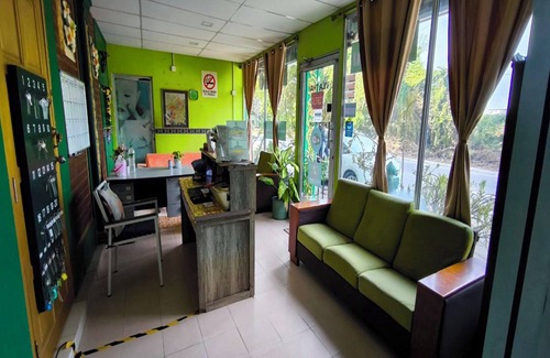 Lubok Buaya Hotel | Hotel O Cenang Motel