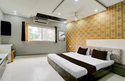 Dewas Hotel | Hotel O Golden wings