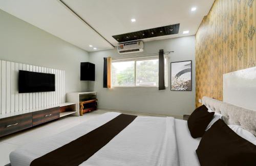 Dewas Hotel | Hotel O Golden wings