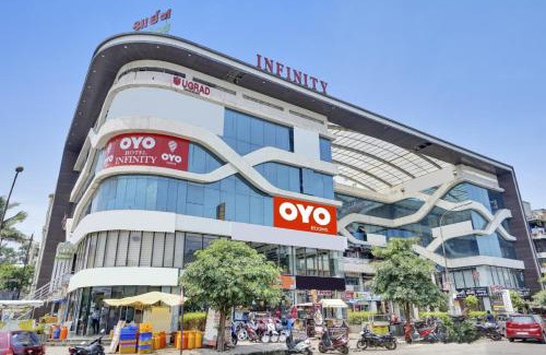 Surat Hotel | Hotel O Infinity