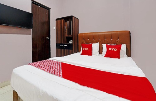 Karawang Hotel | Hotel O JKK Sweet Room