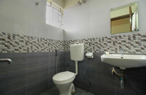 Krishnarajapura Hotel | Hotel O Manu Residency