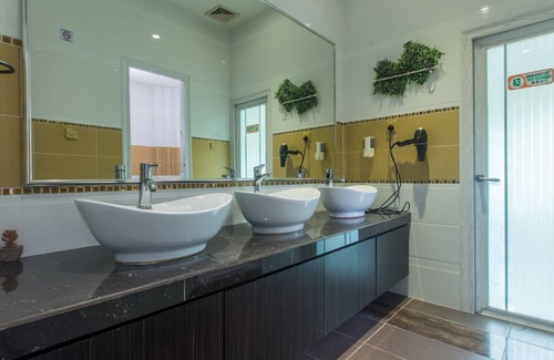 Downtown Kota Kinabalu Hotel | Hotel O Rebecca's Homes