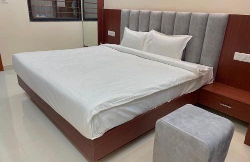 Kolar Road Hotel | Hotel O Shri Vinayak