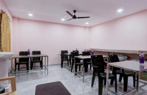 Ameerpet Hotel | Hotel O Ss ome inn ultra luxury rooms