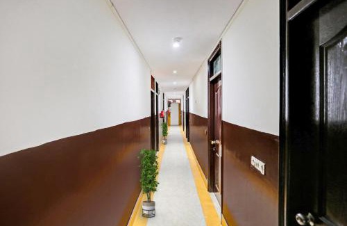East of Kailash Hotel | Hotel O SS Paradise