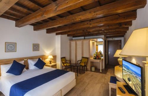 Ferrara Hotel | Hotel Orologio