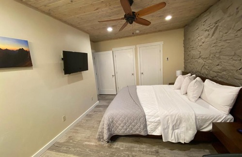 Ouray Hotel | Hotel Ouray - for 12 years old and over