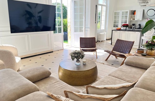 Cernay-les-Reims Villa | Hôtel particulier in the heart of the vineyards - 5 minutes from Reims