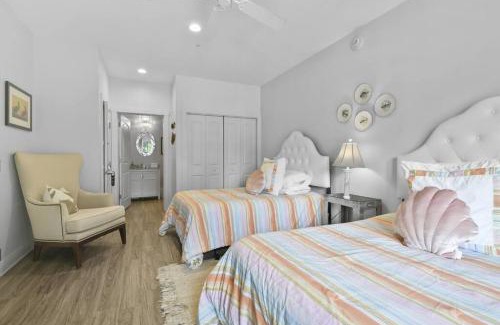 Pass Christian Apartment | Hotel Pass Christian Double Full 204