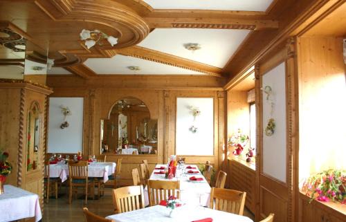 Vallarsa Hotel | Hotel Passo Buole