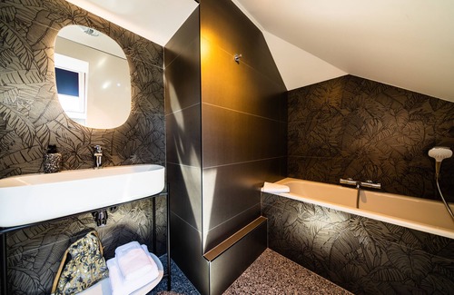 Quartier Vieux Marche-Cathedrale Hotel | Hotel Paulette