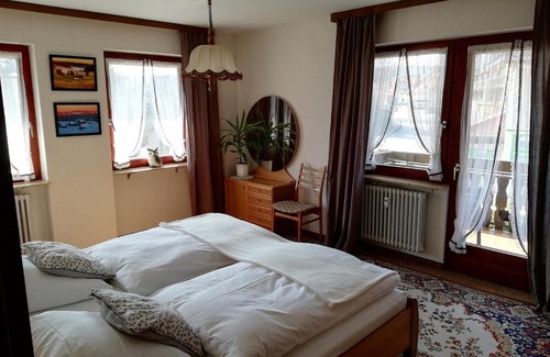 Roetenbach Hotel | Hotel-Pension Zum Bierhaus