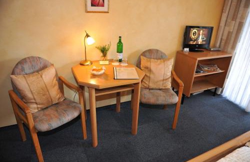 Hellenthal House | Hotel Pension Haus Berghof