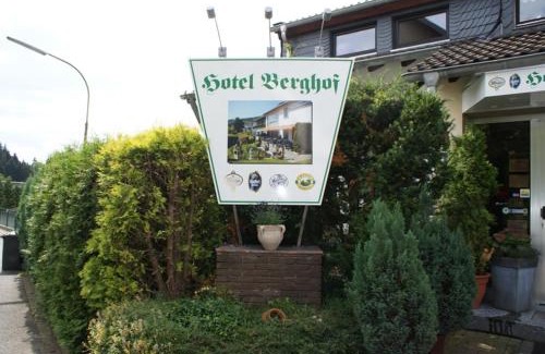 Hellenthal House | Hotel Pension Haus Berghof