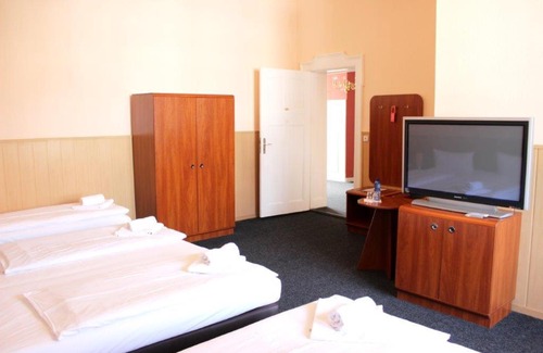 Wilmersdorf Hotel | Hotel-Pension Rheingold am Kurfürstendamm