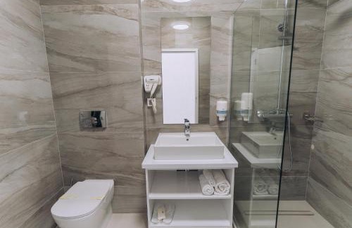 Sinmartin Hotel | Hotel Perla