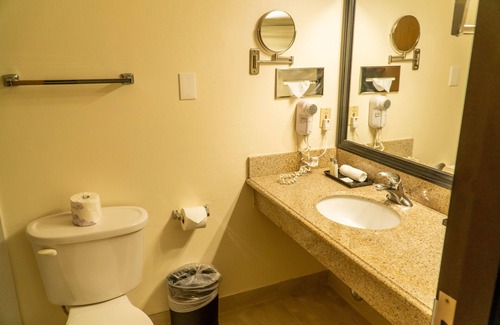 Fresno Hotel | Hotel Piccadilly