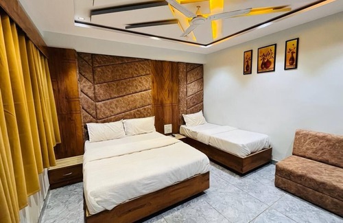 Ellis Bridge Hotel | Hotel Planet Villa