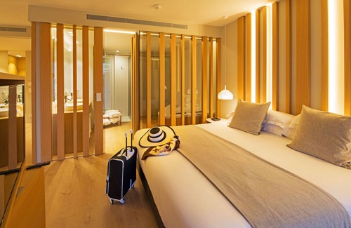 Empuriabrava Hotel | Hotel Port Salins by Pierre & Vacances