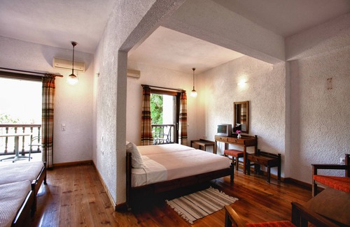 Skopelos Hotel | Hotel Prince Stafilos
