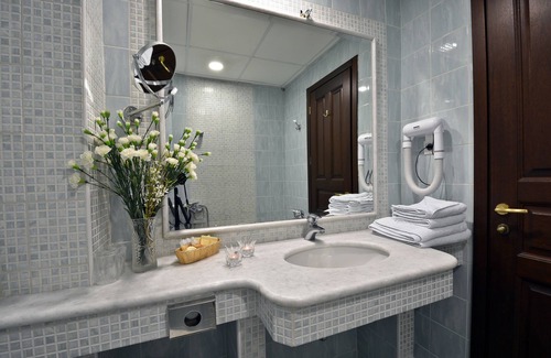 Skopelos Hotel | Hotel Prince Stafilos
