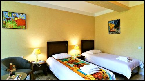 Rau Hotel | Hotel Rahat Inn - Premium Family Stay