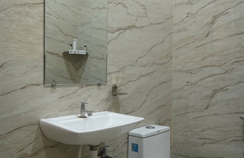 Gwalior Hotel | Hotel Raj Kamal & Garden