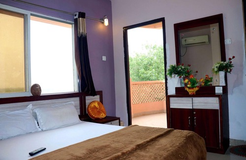Maheshwar Hotel | Hotel Raj Palace