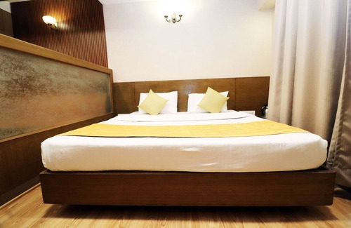 Bhopal Hotel | Hotel Rajhans Regent