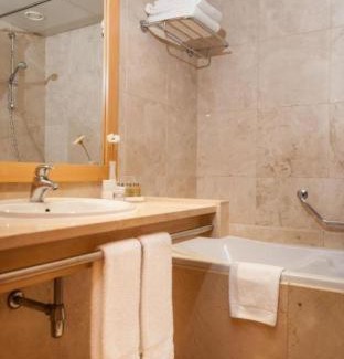 Sao Sebastiao da Pedreira Hotel | Hotel Real Palacio