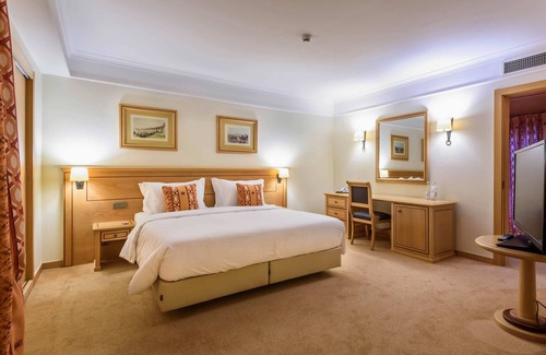 Sao Sebastiao da Pedreira Hotel | Hotel Real Palacio