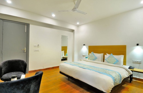 Noida Hotel | Hotel Red York
