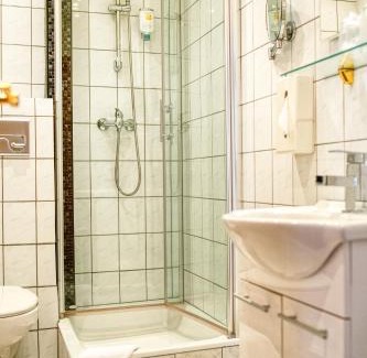 Viernheim Hotel | Hotel-Restaurant Central am Königshof